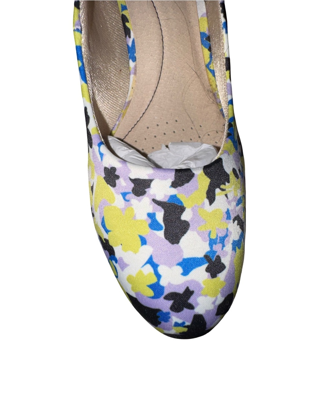 LifeStride Parigi pumps with colorful yellow blue black purple floral print. - Picture 2 of 11